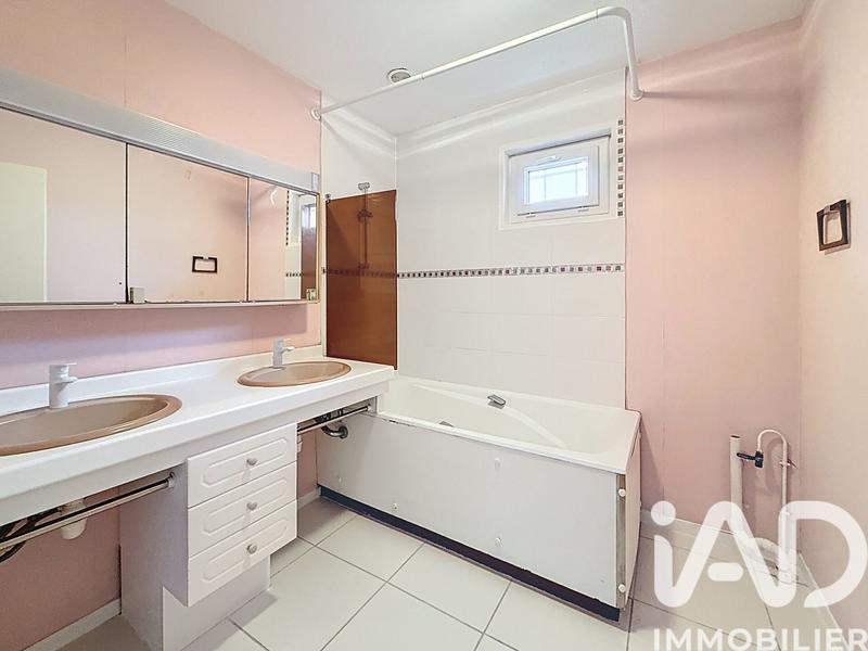 Maison - 152 m² - 6 pièces