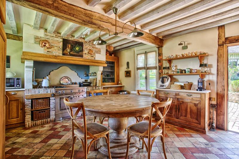 Maison - 222 m² - 9 pièces