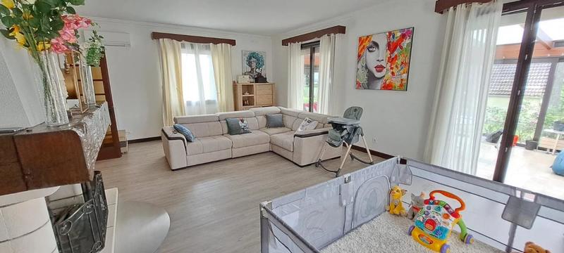 Villa - 210 m² - 9 pièces