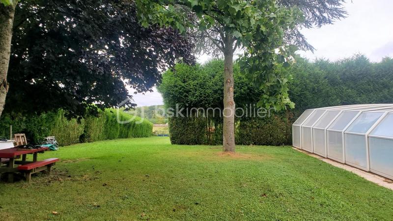 Maison - 213 m² - 8 pièces