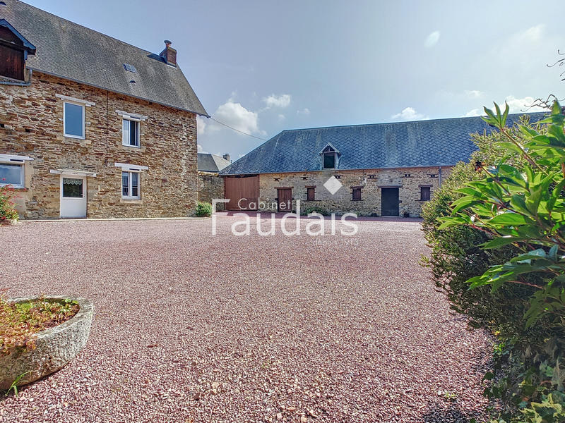 Maison - 160 m² - 5 pièces