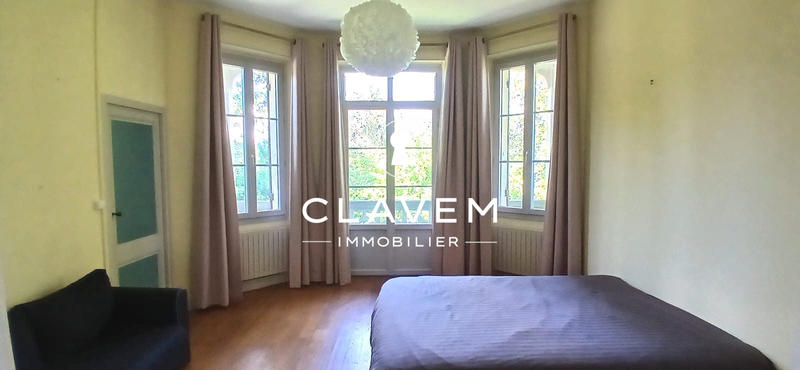 Maison - 350 m² - 15 pièces