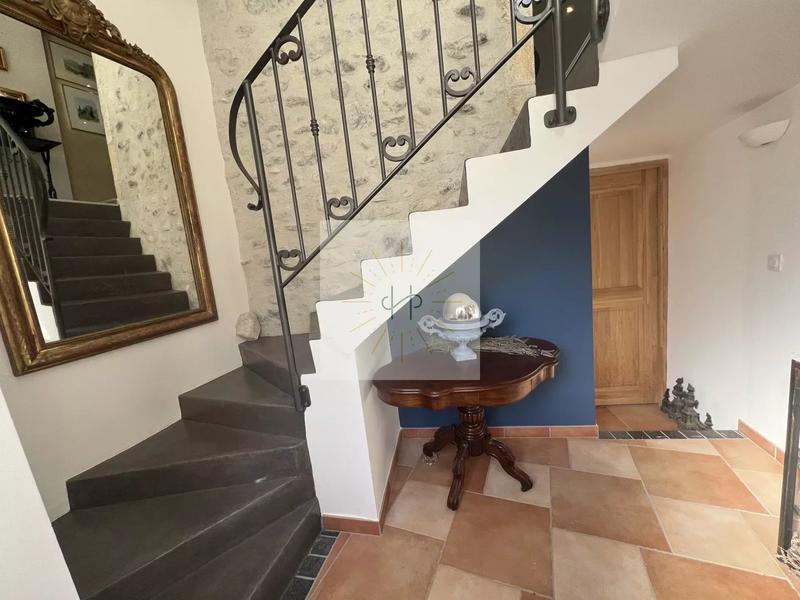 Maison - 145 m² - 5 pièces