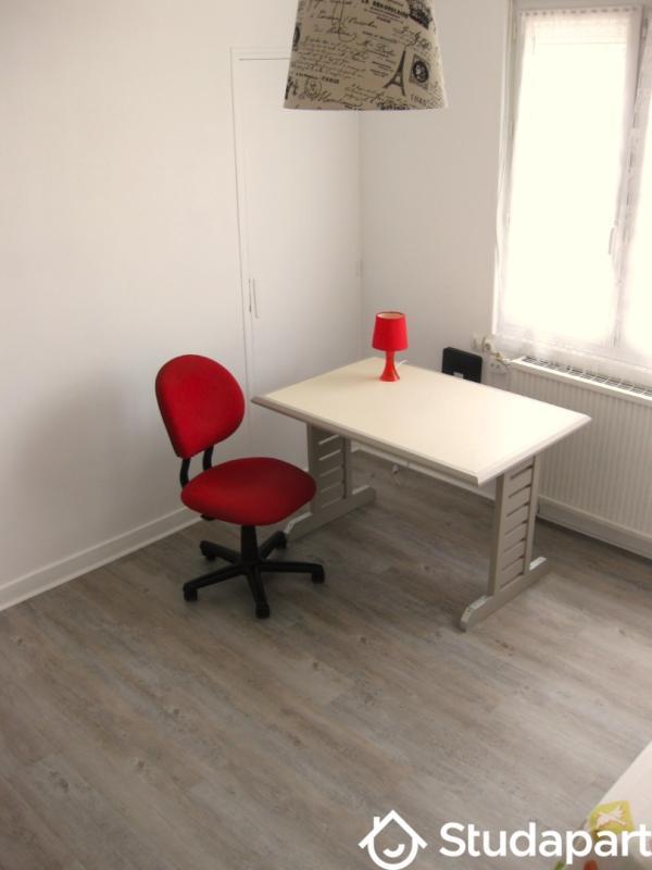 Chambre - 11 m² - 1 pièce