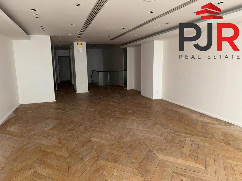 Local commercial - 386 m²