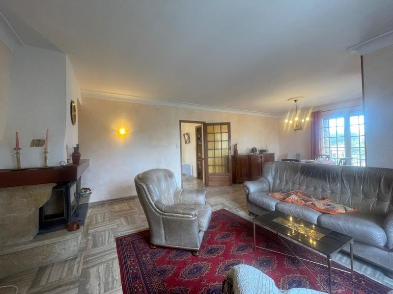 Maison - 143 m² - 6 pièces