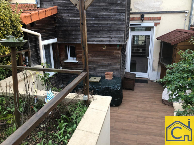 Maison - 90 m² - 4 pièces