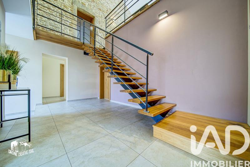 Maison - 250 m² - 7 pièces