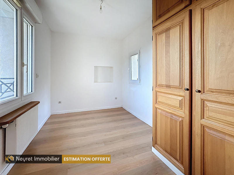 Appartement - 125 m² - 5 pièces