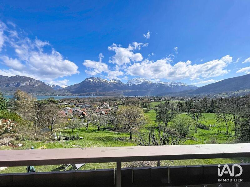 Maison - 238 m² - 7 pièces