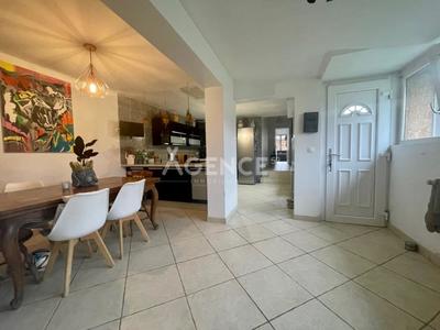 Maison - 100 m² - 4 pièces