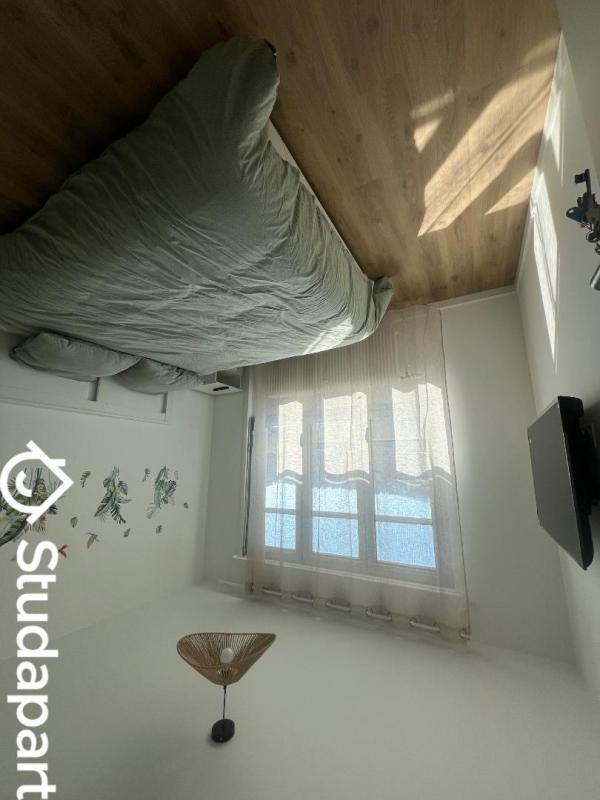 Chambre - 15 m² - 1 pièce