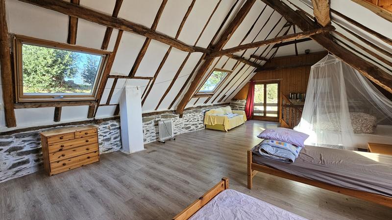 Maison en pierre - 92 m² - 2 pièces