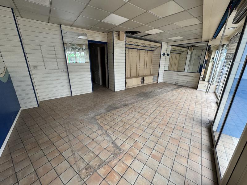 Local commercial - 113 m²