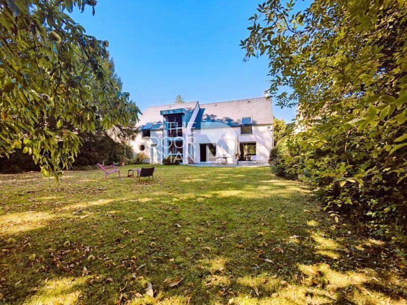 Maison d'architecte - 150 m² - 8 pièces