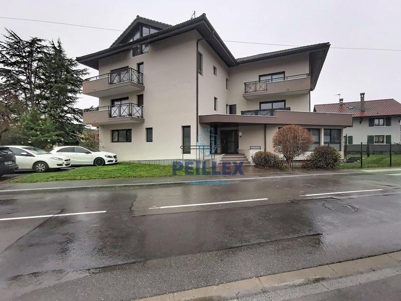 Bureau - 137 m² - 4 pièces