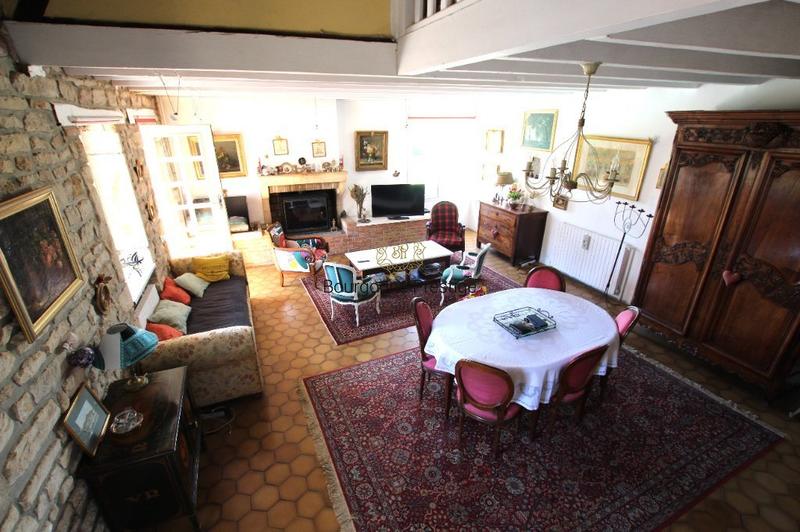 Propriété - 190 m² - 6 pièces