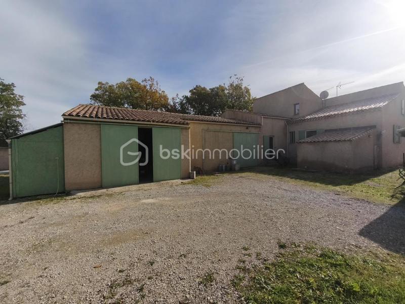 Propriété - 190 m² - 8 pièces