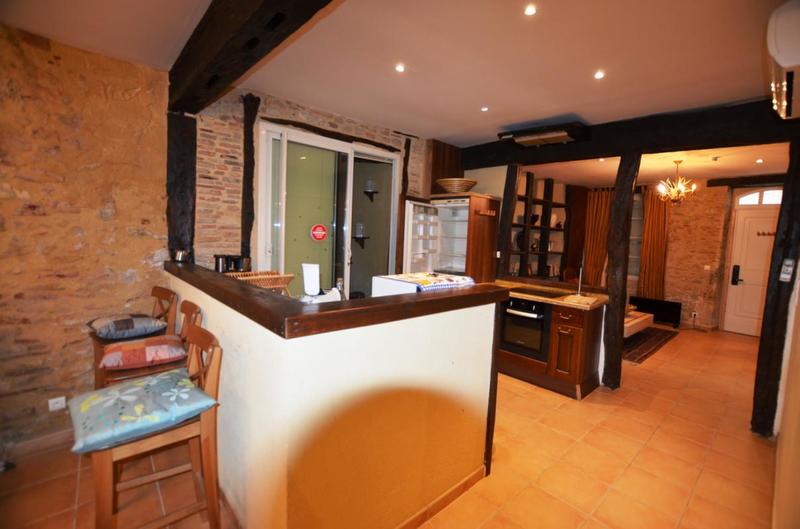 Maison chambre d'hôtes - 572 m² - 15 pièces