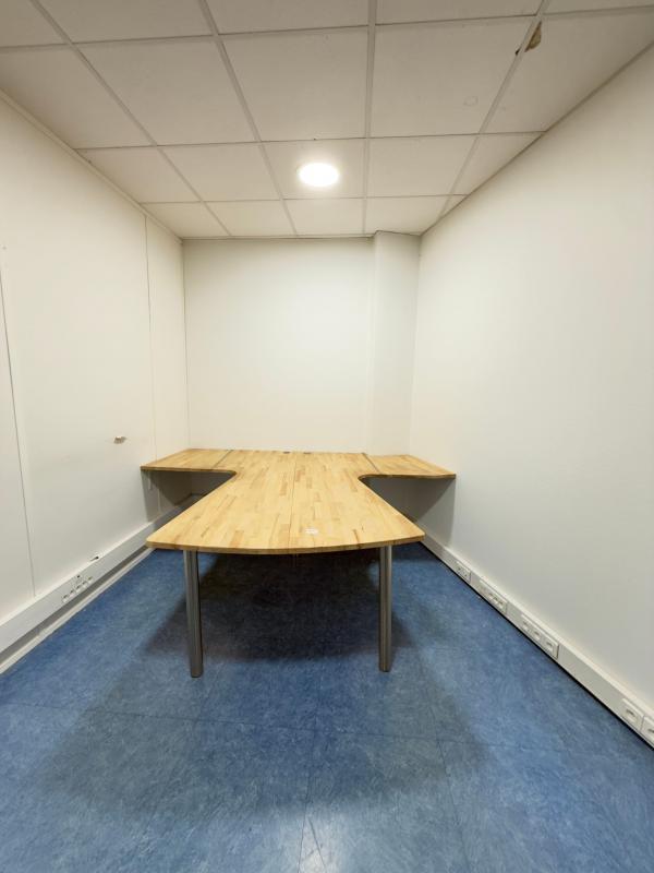 Bureau - 559 m²