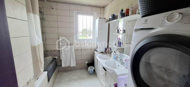 Maison traditionnelle - 185 m² - 10 pièces