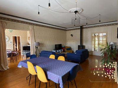 Maison - 167 m² - 7 pièces