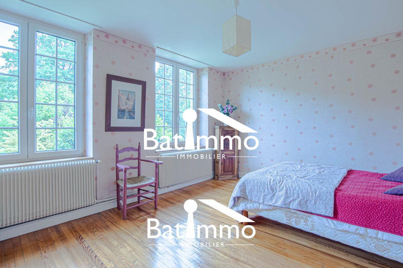 Villa - 320 m² - 10 pièces