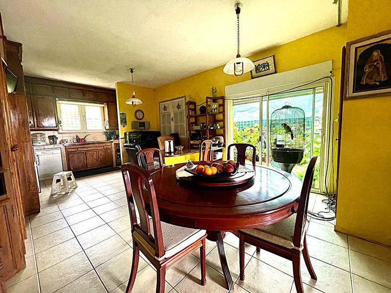 Villa - 240 m² - 6 pièces