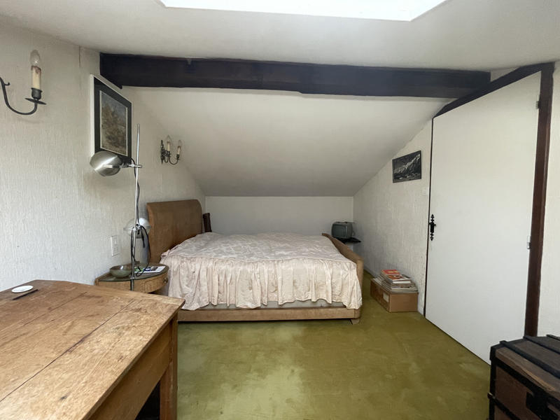 Propriété - 255 m² - 8 pièces