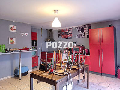 Maison - 194 m² - 5 pièces