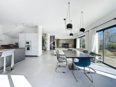 Villa - 200 m² - 8 pièces