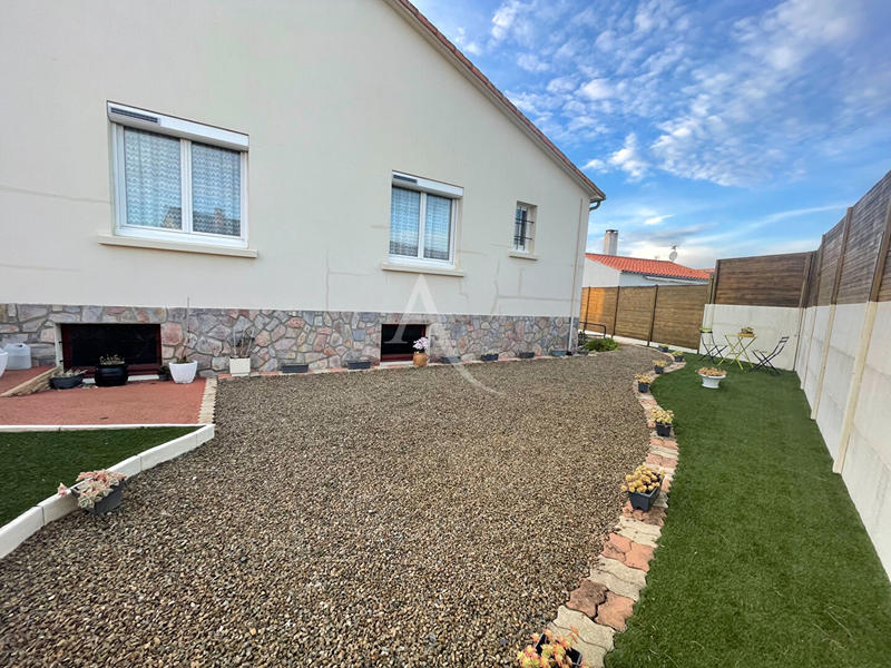 Maison - 110 m² - 4 pièces