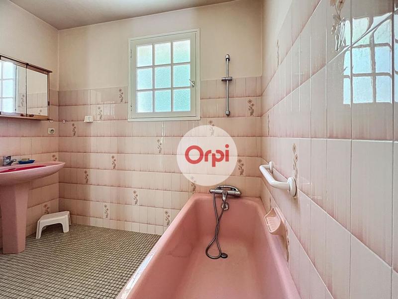 Maison - 180 m² - 9 pièces