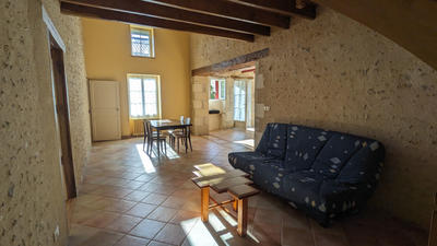 Maison - 242 m² - 5 pièces