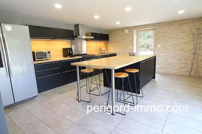 Maison traditionnelle - 130 m² - 5 pièces