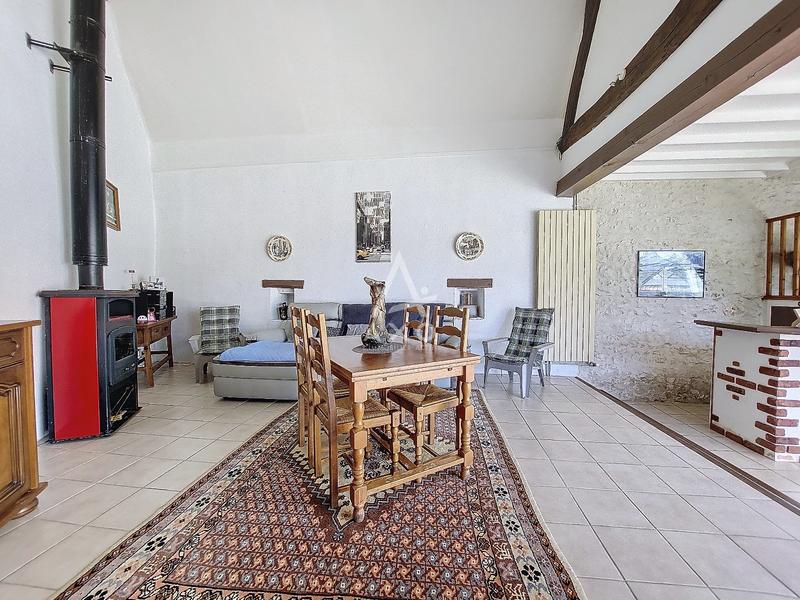 Maison - 147 m² - 7 pièces