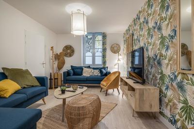 Maison - 241 m² - 12 pièces