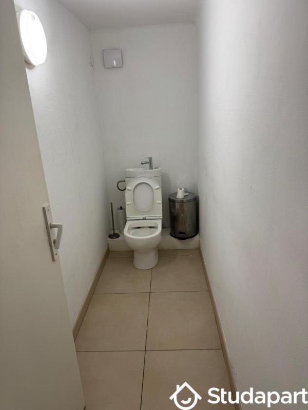 Chambre - 11 m² - 1 pièce