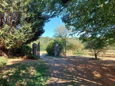 Propriété - 288 m² - 9 pièces