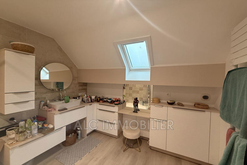 Maison - 167 m² - 4 pièces