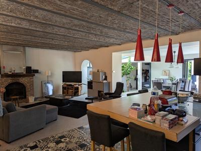 Maison - 260 m² - 10 pièces
