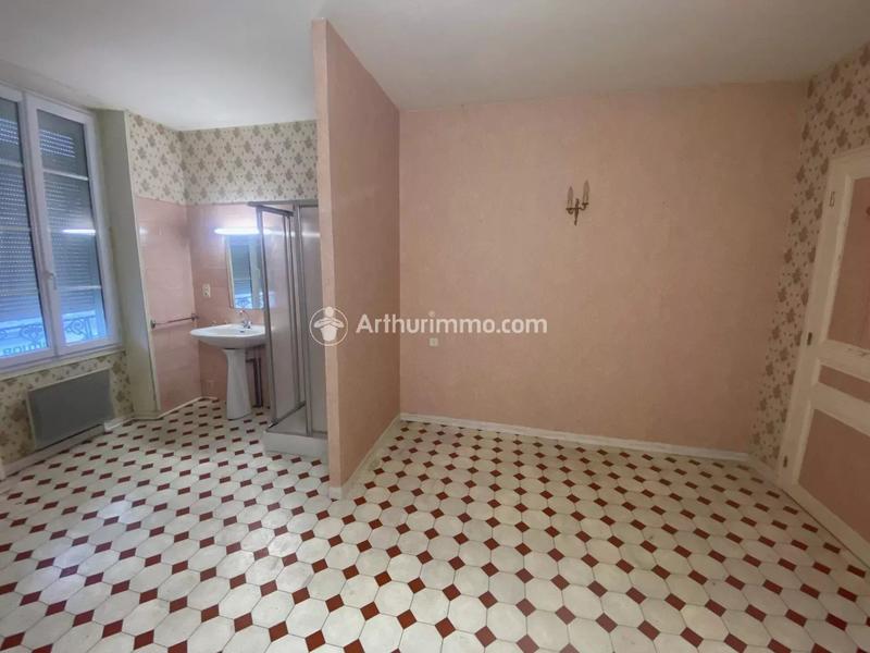 Immeuble - 146 m² - 6 pièces