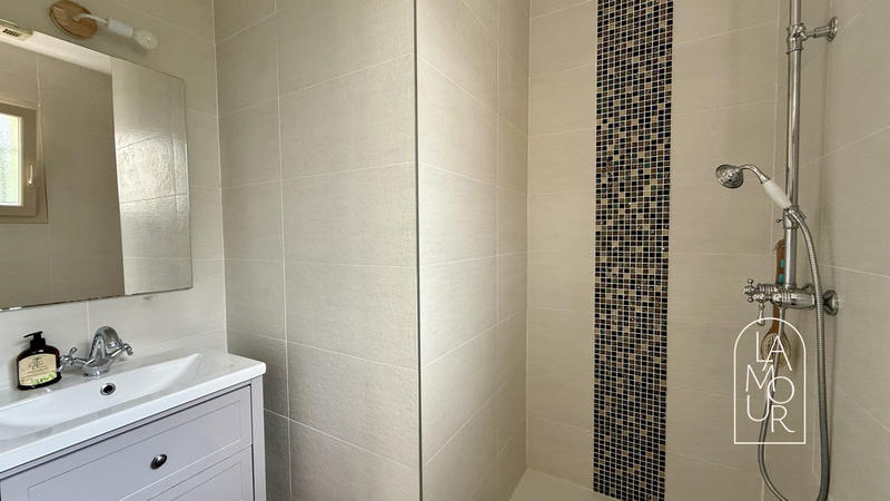 Maison traditionnelle - 152 m² - 5 pièces