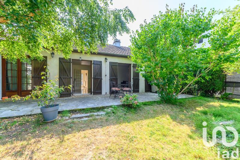 Maison - 90 m² - 5 pièces
