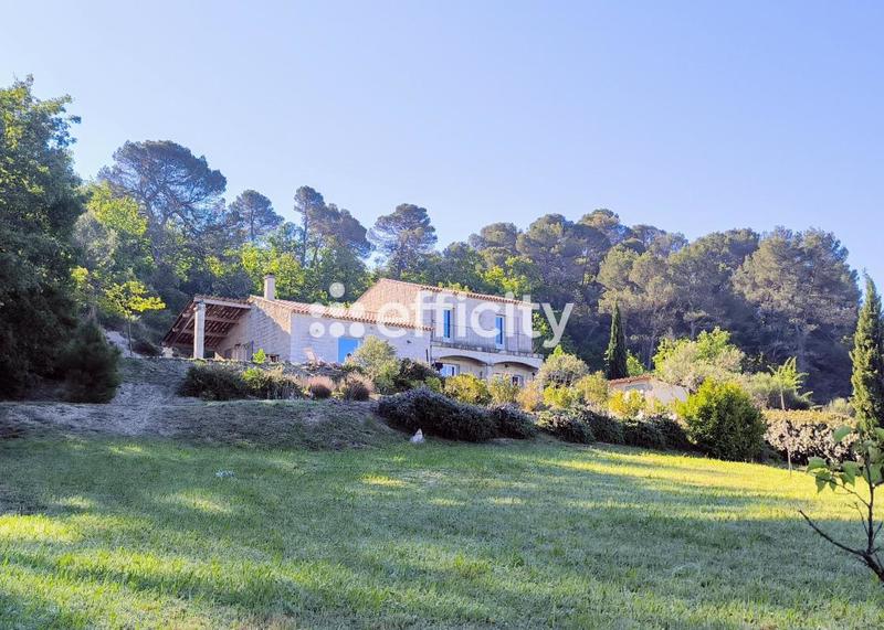 Villa - 176 m² - 6 pièces