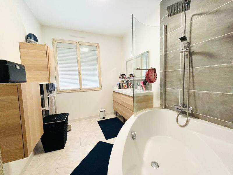 Maison - 167 m² - 5 pièces