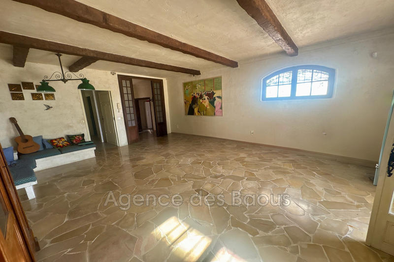 Maison - 216 m² - 1 pièce