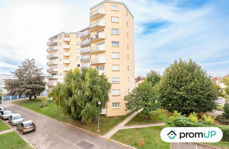 Appartement - 90 m² - 5 pièces