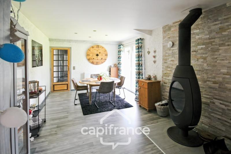 Maison - 211 m² - 7 pièces