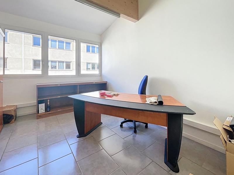Bureau - 143 m²